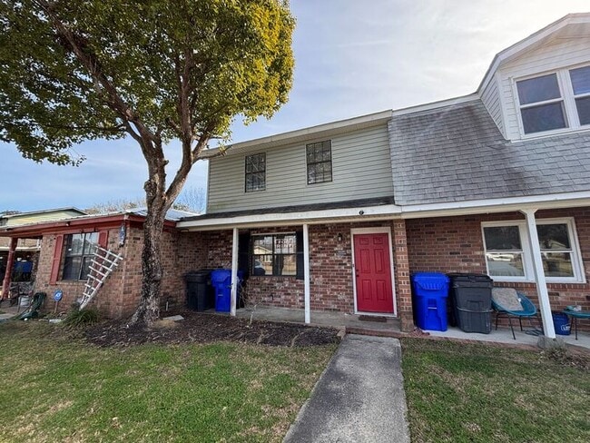 Foto del edificio - 5039 Popperdam Creek Dr