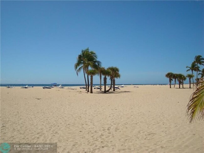 Foto del edificio - 1556 S Ocean Ln