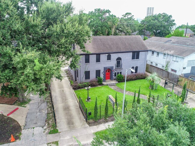 Foto del edificio - 2424 Southmore Blvd