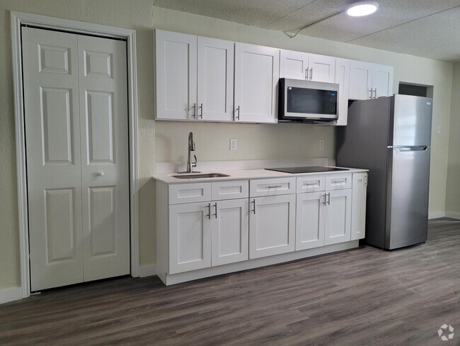 Building Photo - Broadview Apartments