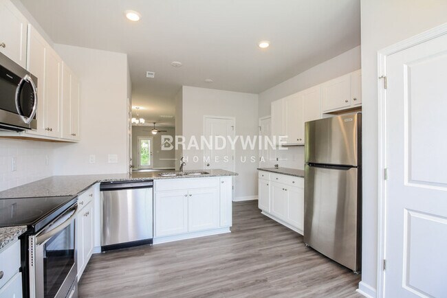 Foto del edificio - $5 APP FEE + 1.5 MONTH'S FREE RENT!