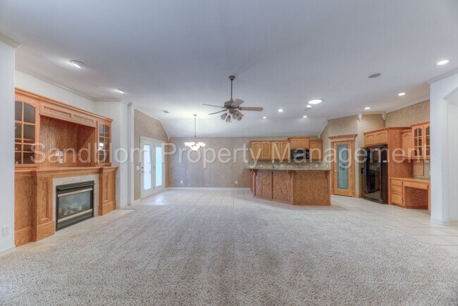 Foto del edificio - For Lease | Broken Arrow | Available Now!
