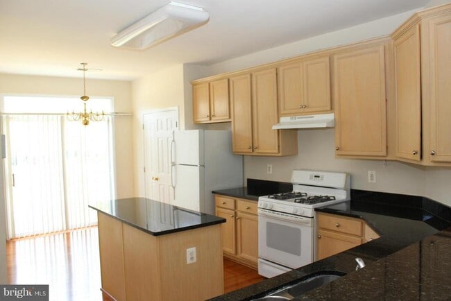 Foto del edificio - 20965 Kittanning Ln