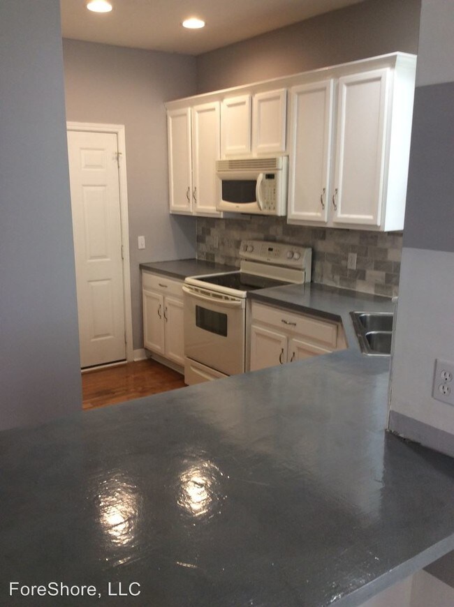 Building Photo - 3 br, 2.5 bath House - 44 Fernbank Avenue