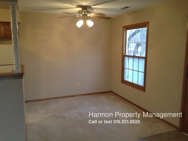 Building Photo - 1203 N Bitting Ave