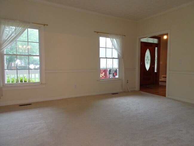 Foto del edificio - 4 Bedroom 2.5 Bath Home in Powhatan Secondary