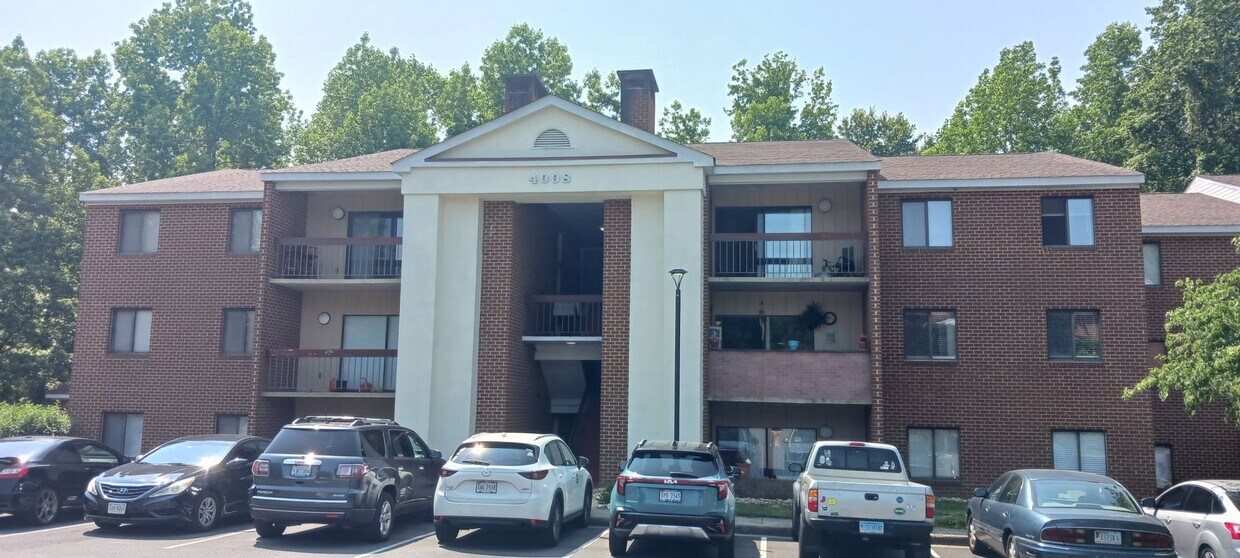 4005 Governors Square Unit 12, Williamsburg, VA 23188 Condo for Rent