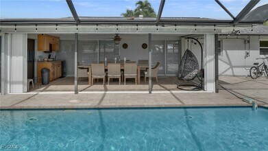 Building Photo - 3339 SE 16th Pl