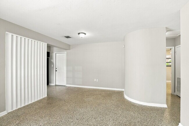 Building Photo - 19101 SW 89th Ct