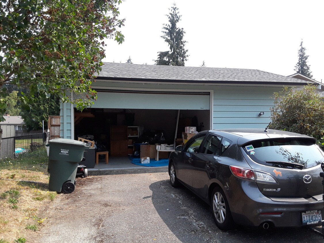 2 Car Garage with work room (on right) - 919 109th St SE
