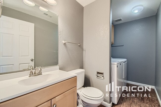 Building Photo - 2658 Comanche Creek Dr