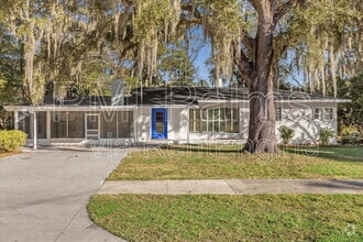 Building Photo - 719 SE 24th St