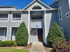 Building Photo - 103 Breezewood Dr
