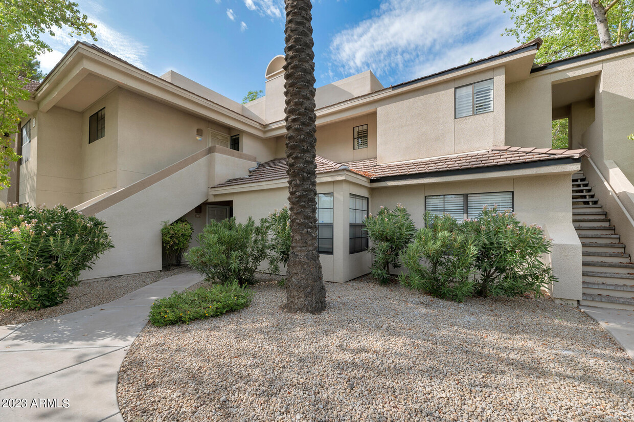 Foto principal - 6885 E Cochise Rd