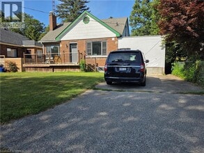 Building Photo - 32 Forest Rd
