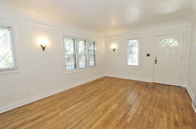 Foto del edificio - 1216 N 8th St