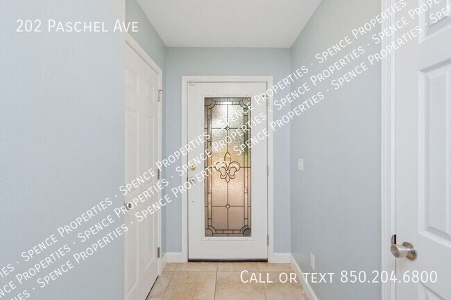 Foto del edificio - 202 Paschel Ave
