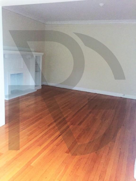 Building Photo - 3 bedroom in EVANSTON IL 60202