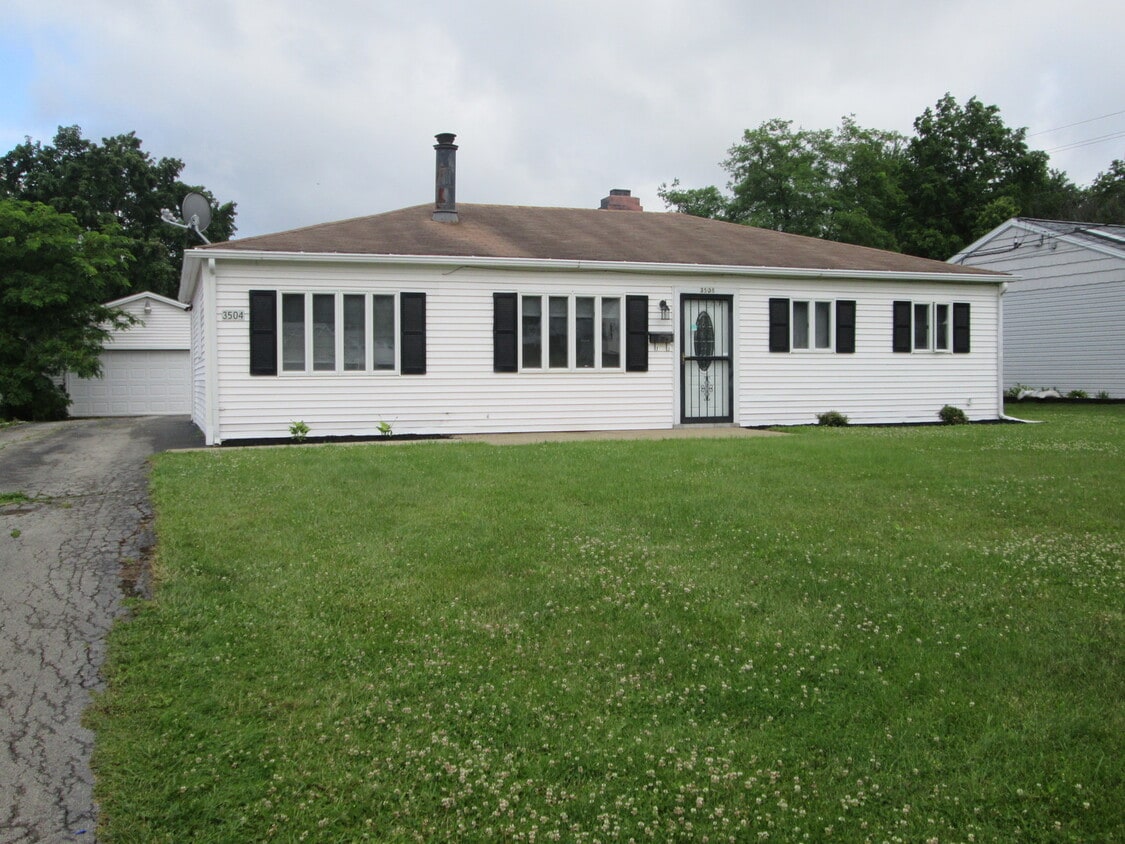 Foto principal - 3504 Oakview Dr