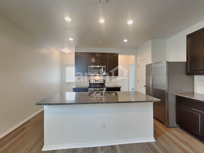 Foto del edificio - 119 Laurel Grace Ln