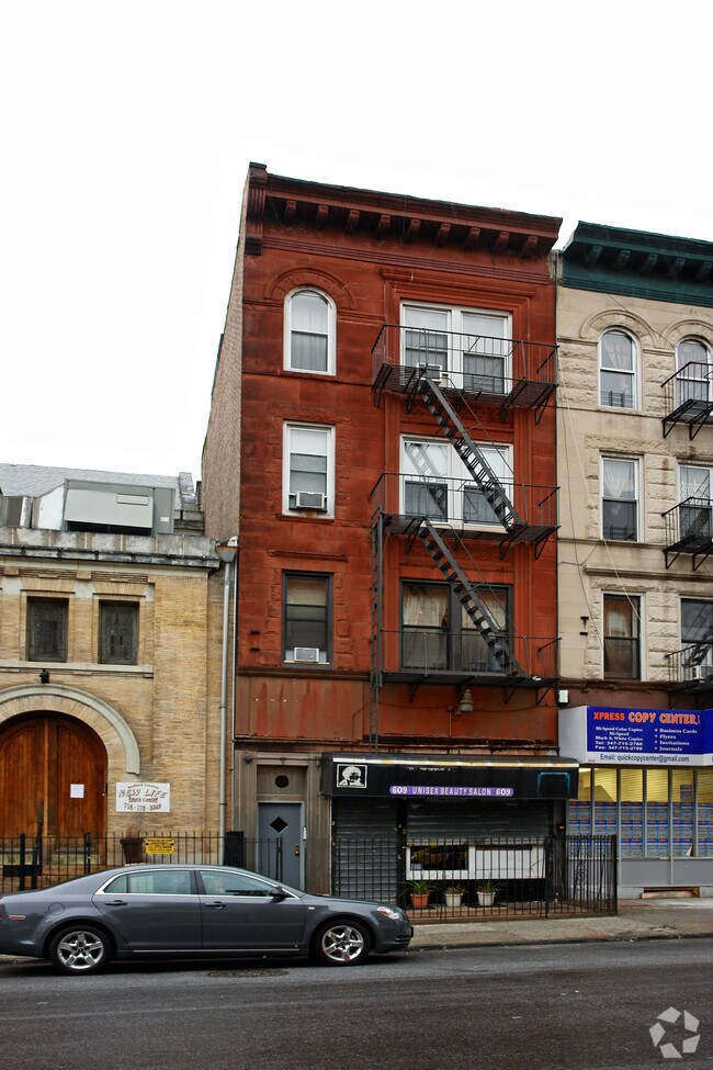Foto del edificio - 609 Nostrand Ave