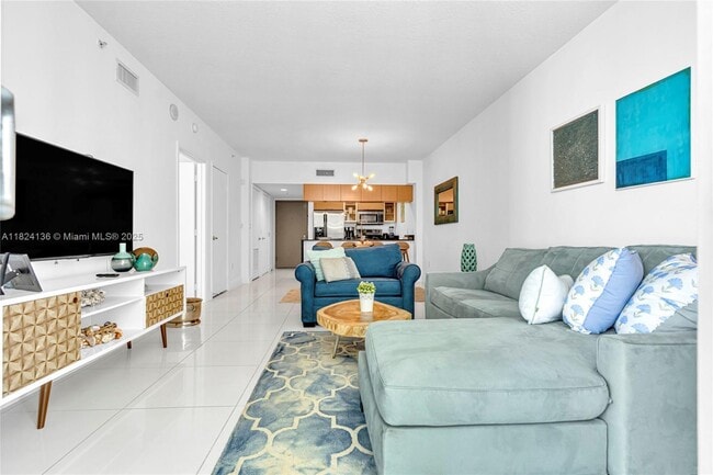 Building Photo - 1750 N Bayshore Dr