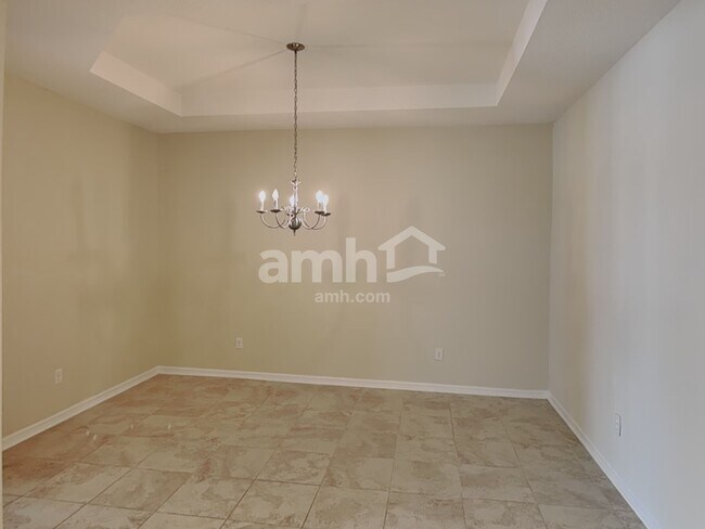 Building Photo - 1813 Henley St