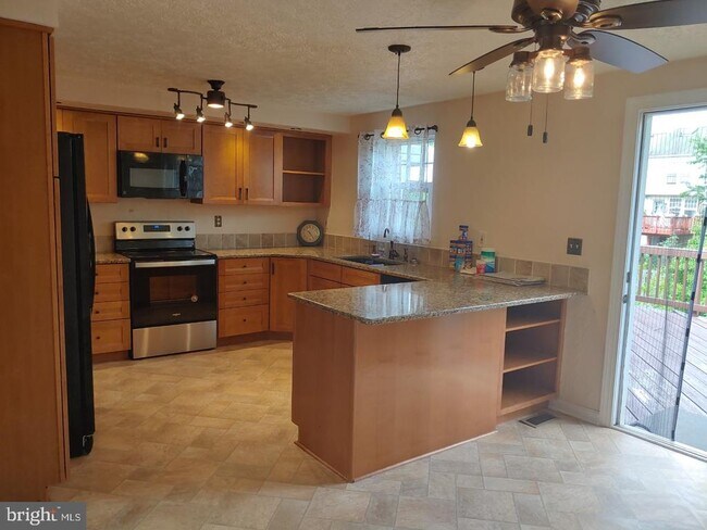 Foto del edificio - 152 Laurel Woods Ct