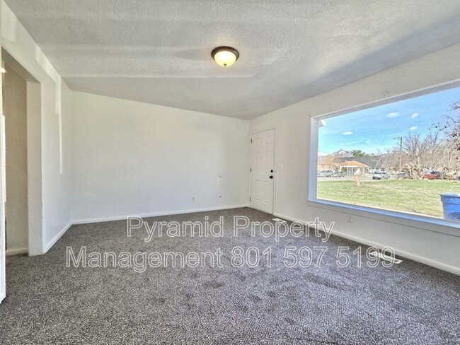 Foto del edificio - 1347 West 700 S