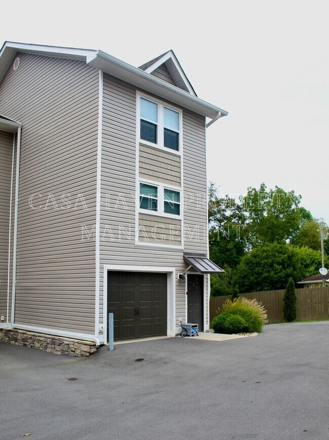 Building Photo - Coming Soon!!| Osborne Place | Modern 2BR/2.5Bath Townhome