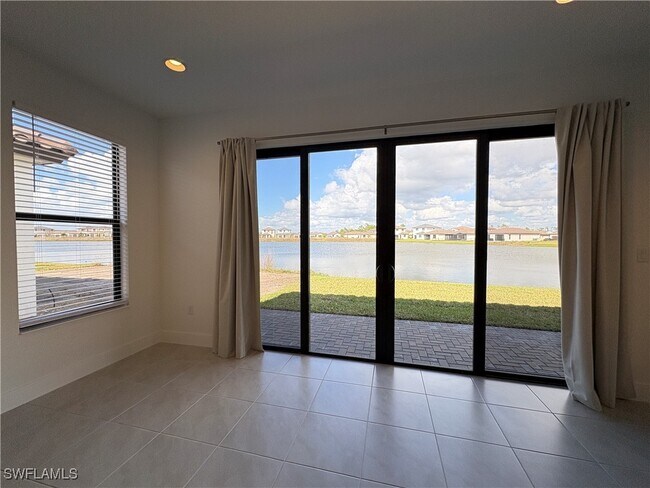 Foto del edificio - 5763 Agostino Way