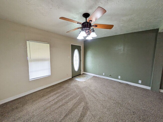Foto del edificio - 3801 Stuart Ave