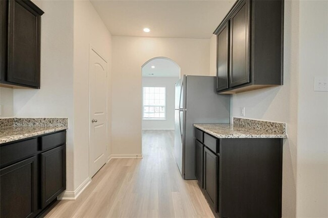 Building Photo - 413 Texas Olive Dr