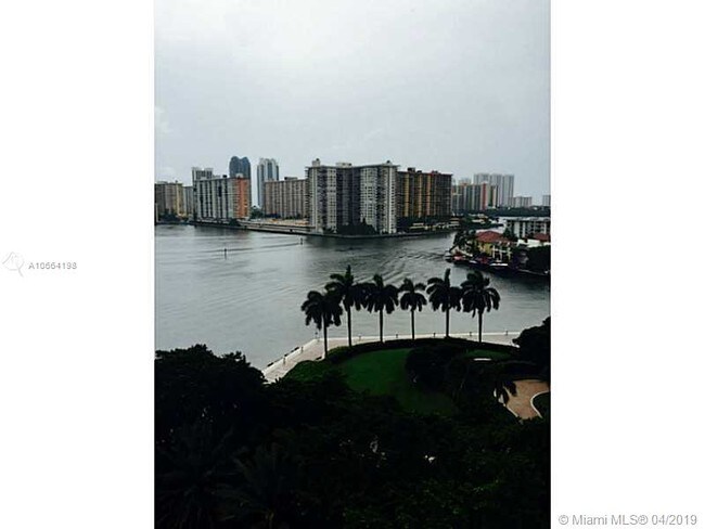 Foto del edificio - 2800 Island Blvd