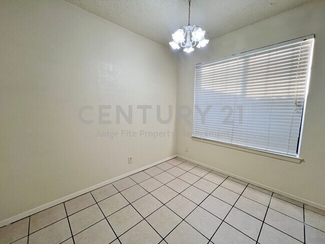Foto del edificio - 929 W Hickory St