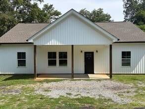 Building Photo - 6 Herring Ave