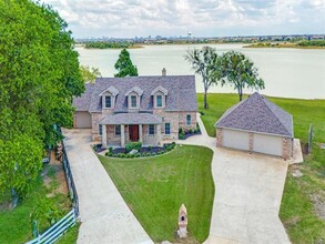 Building Photo - 5975 Diamond Spur