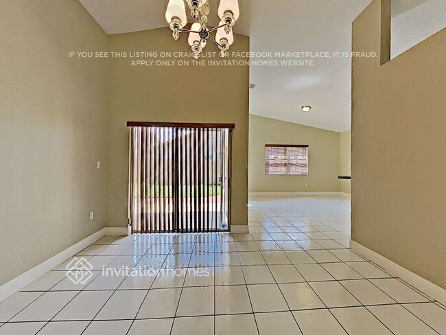 Foto del edificio - 8972 NW 148th St