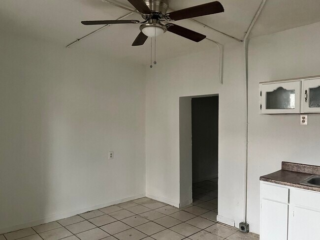 Foto del edificio - 2011 Lexington Ave