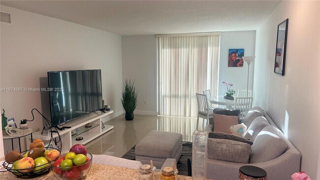 Foto del edificio - 117 NW 42nd Ave