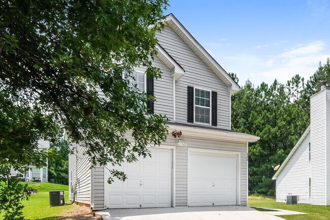 Building Photo - 5577 Waverly Park Dr