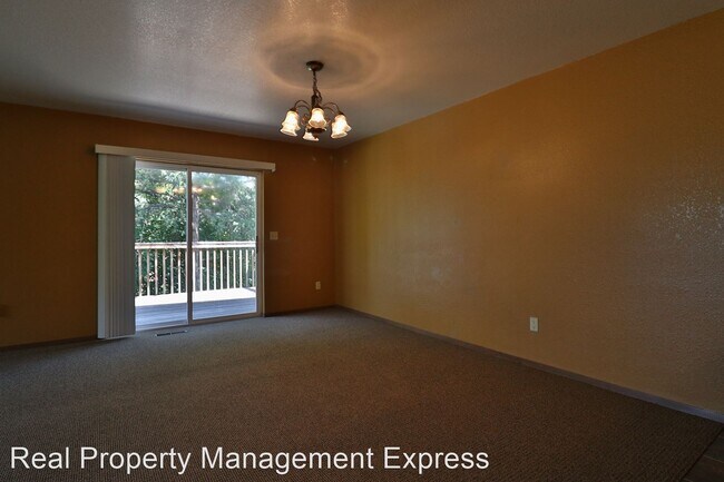 Foto del edificio - 2 br, 1.5 bath House - 1314 N Duluth Ave