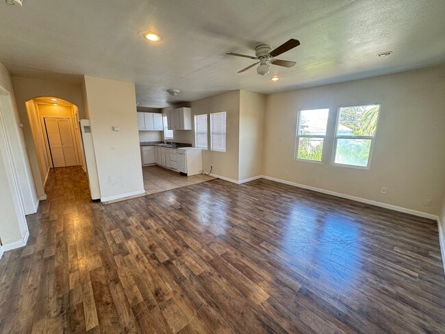 Foto del edificio - 611 Sheridan St