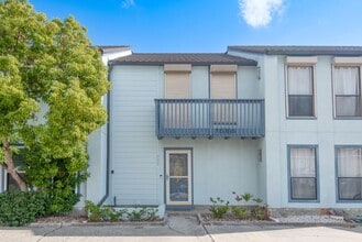 Building Photo - 15326 Bonasse Ct