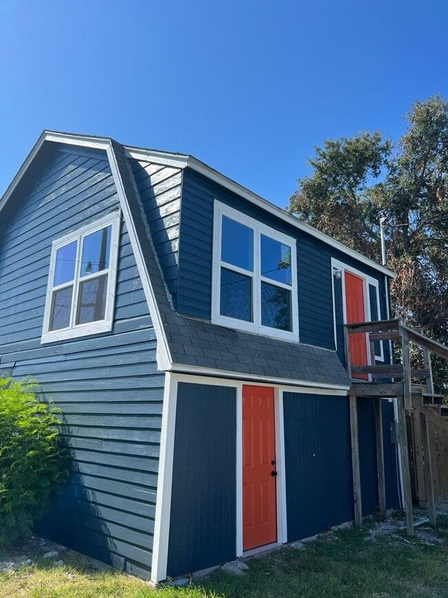 Building Photo - 1309 5th St