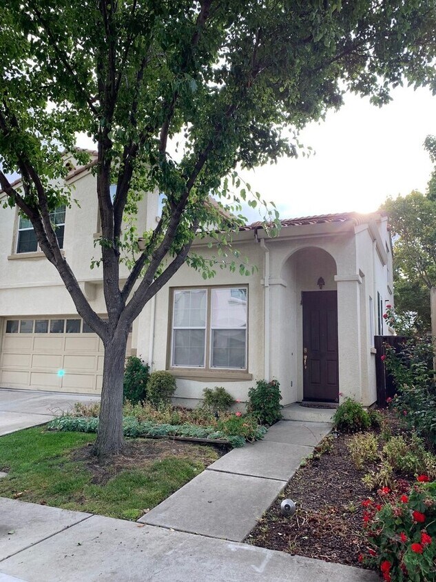 Foto principal - Pet-friendly Tassajara Meadows Home - $3,8...