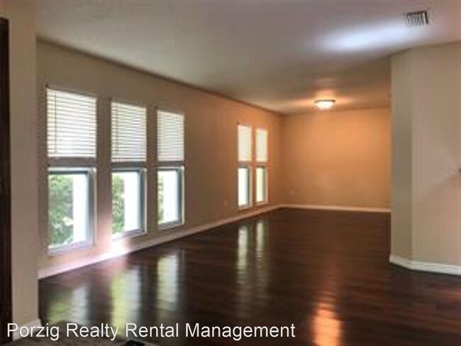 Building Photo - 3 br, 2 bath House - 711 Columbus Way