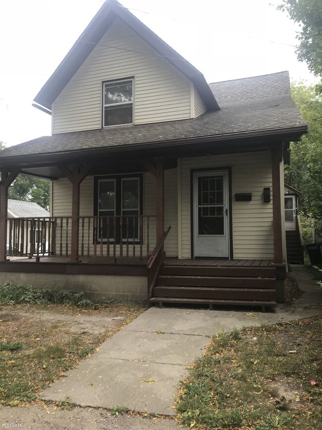Building Photo - 2 br, 1 bath  - 1026 Williams St Lower Unit