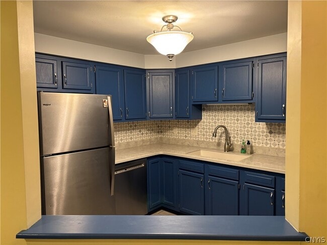 Building Photo - 8490 Fathom Dr