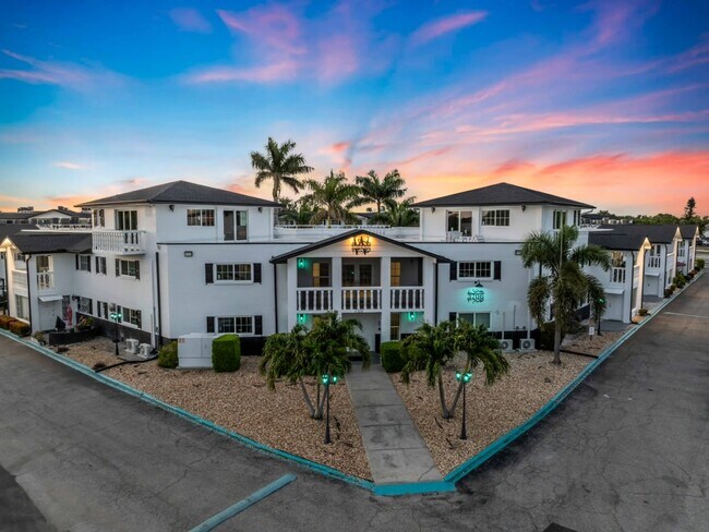 Foto del edificio - 3704 Broadway